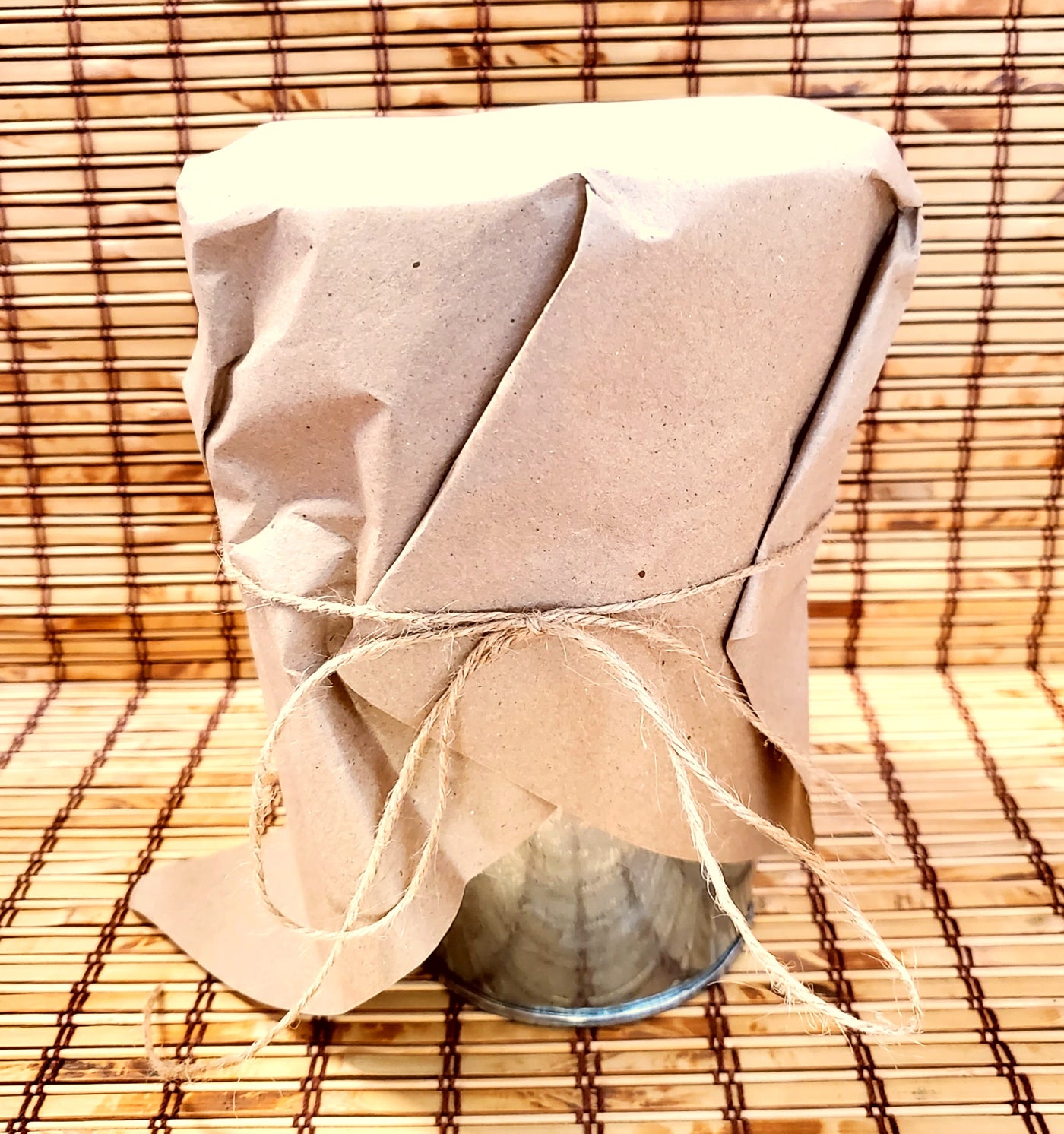 Herbal loose leaf tea blend tin bucket gift set